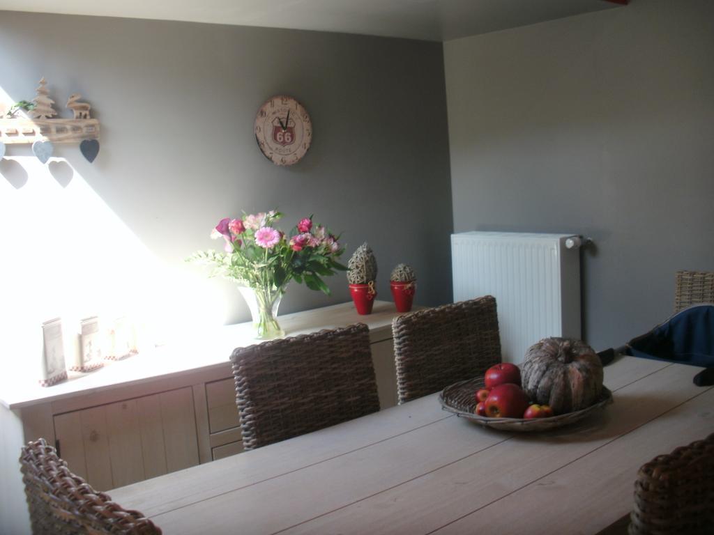 Gite Du Vieux Pommier Herbeumont Kamer foto